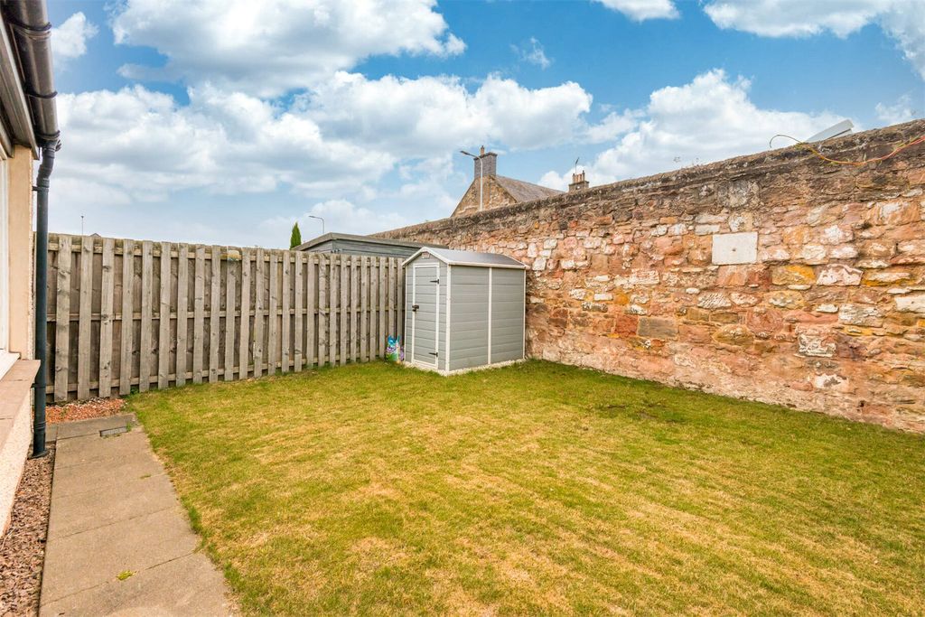 Property photo 2 of 20 Picture No. 21