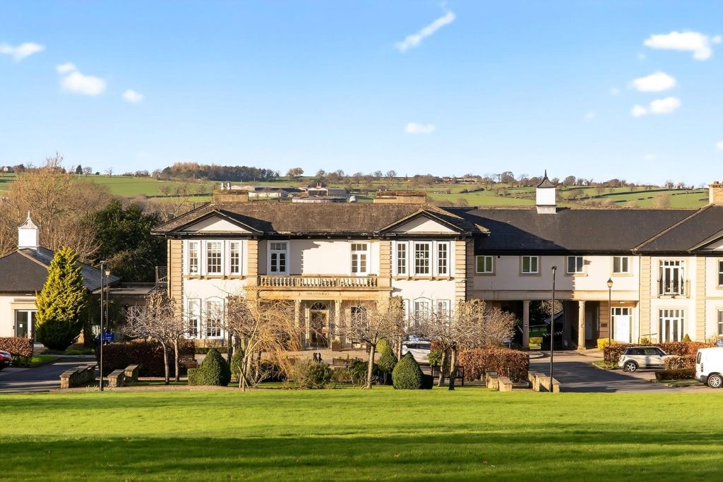 Property photo 1 of 12 2Westcourthollinshall-23.Jpg