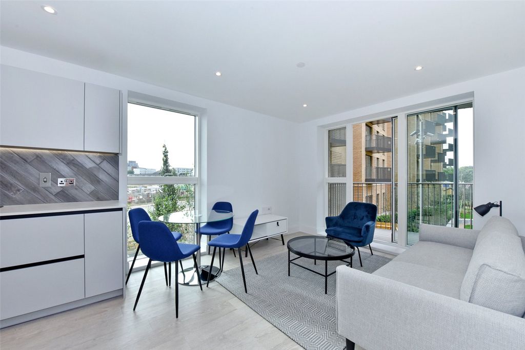 Property photo 1 of 17 Reception Room