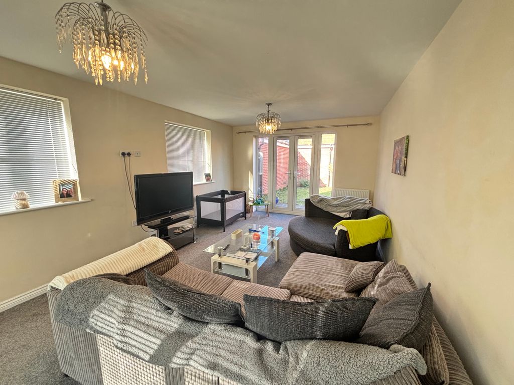 Property photo 3 of 12 Image