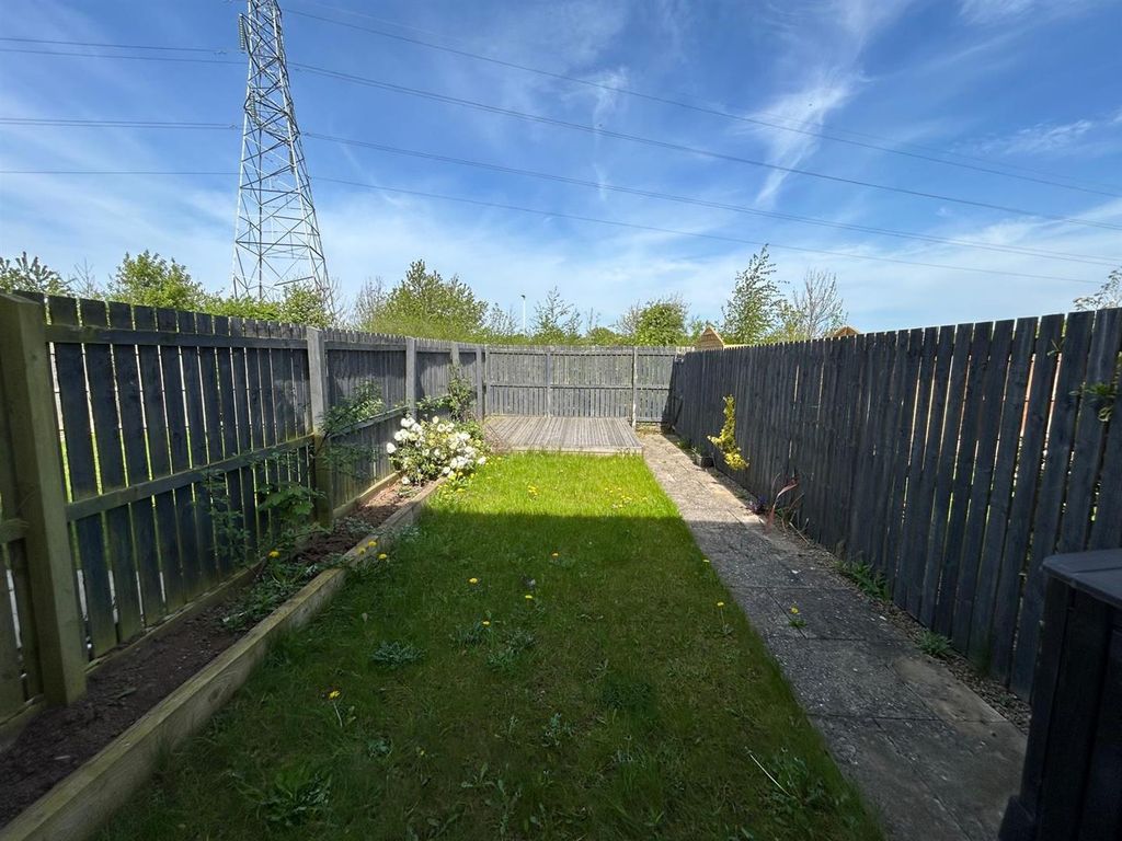 Property photo 2 of 10 Back Garden.Jpeg