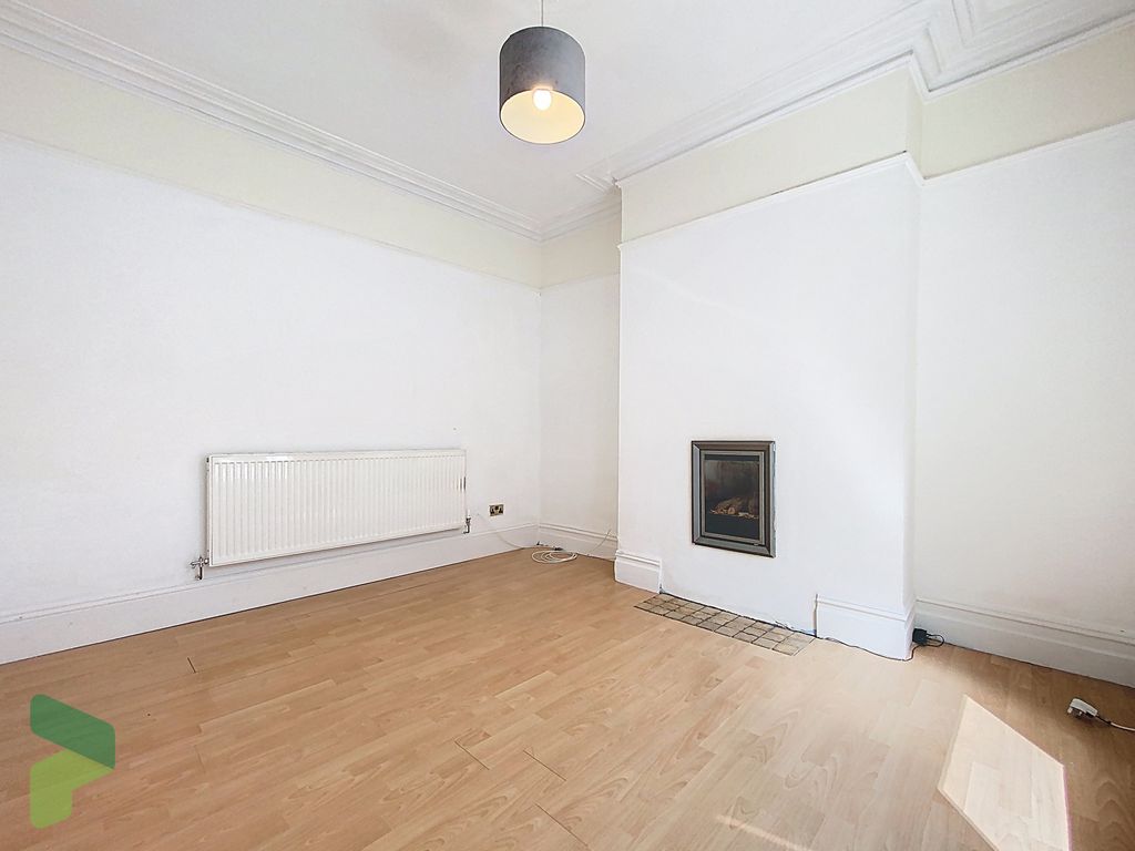 Property photo 3 of 26 Sitting Room