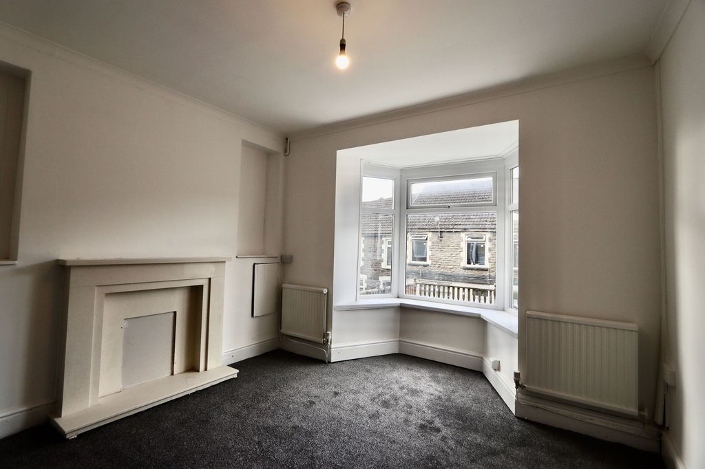 Property photo 3 of 31