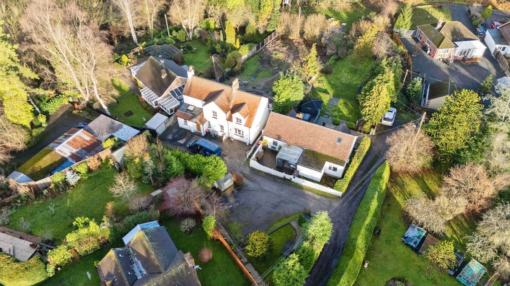 Property photo 3 of 19