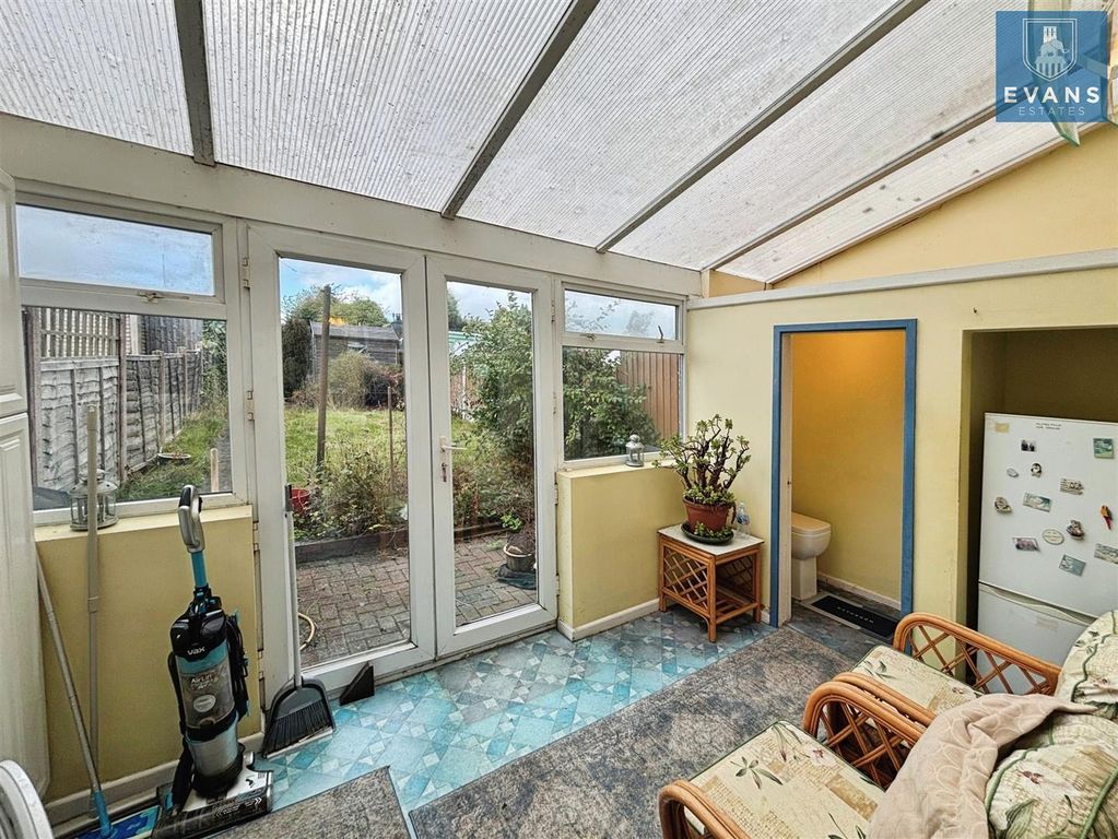 Property photo 3 of 16 Sun Room