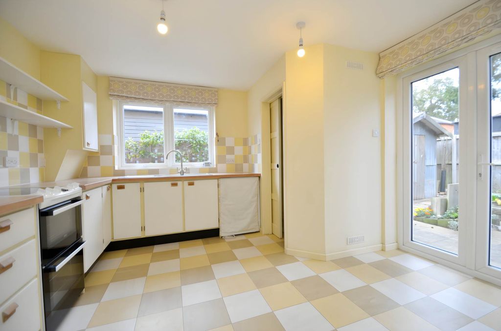 Property photo 3 of 9