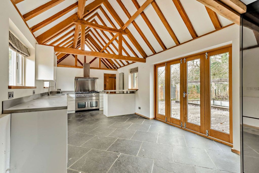 Property photo 3 of 29 Picture No. 15