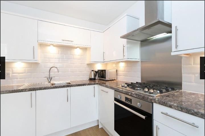 Property photo 3 of 7 Kitchen