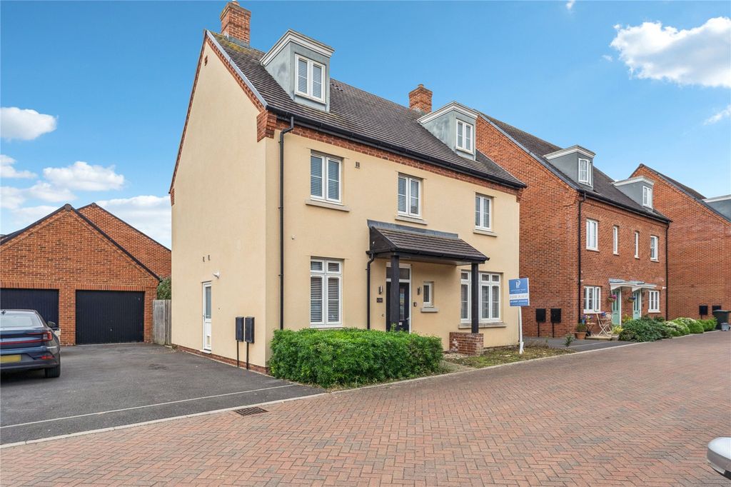 Property photo 1 of 14 14 Simpson Drive