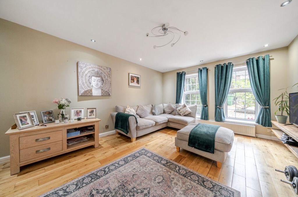 Property photo 2 of 25 1332364-2-6890B06...