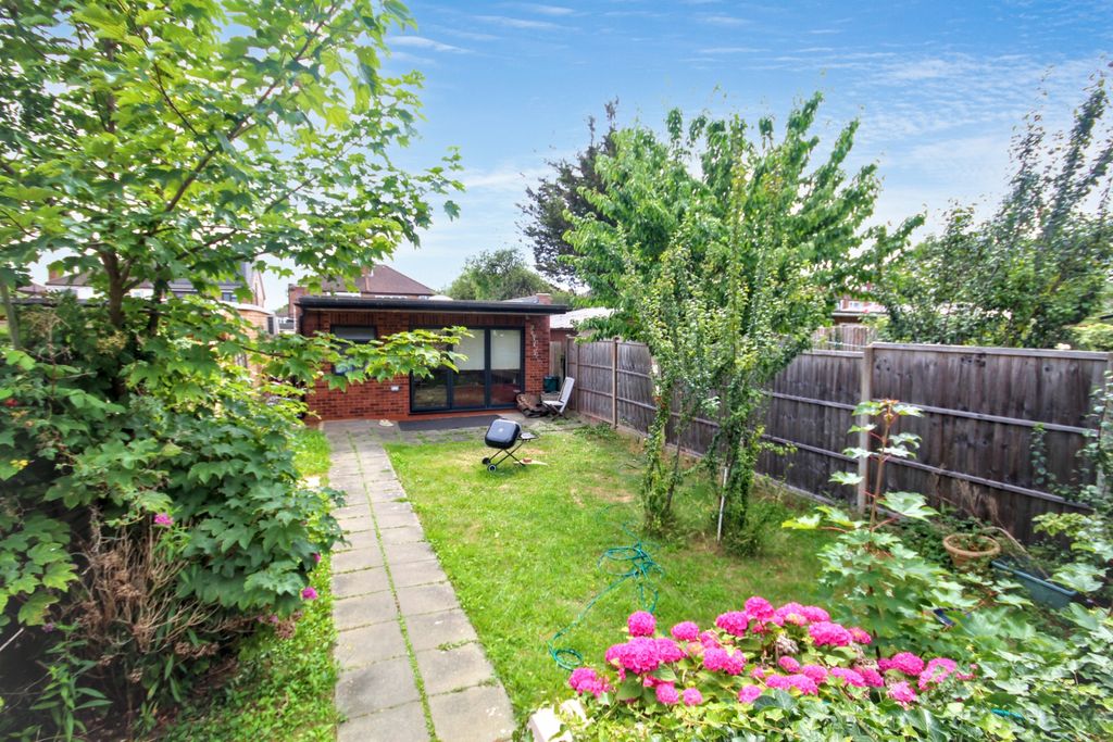 Property photo 2 of 15 Gallery