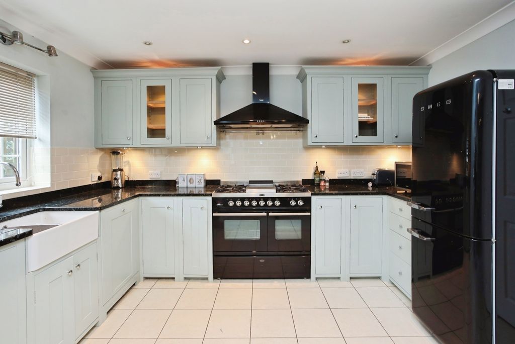 Property photo 2 of 14 Pbox-Img.Jpg