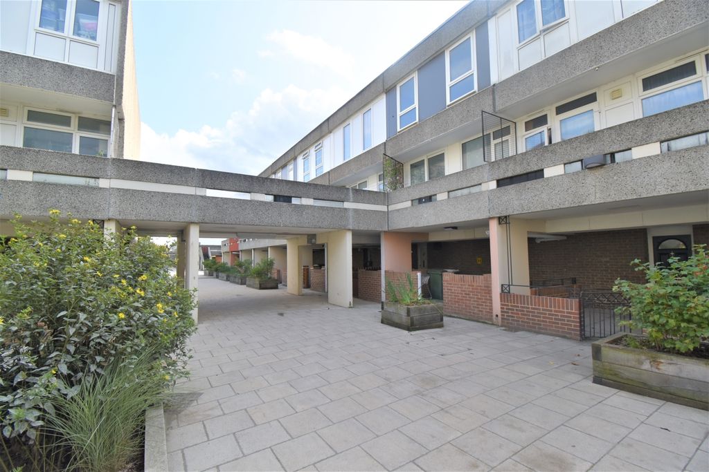 Property photo 1 of 5 External