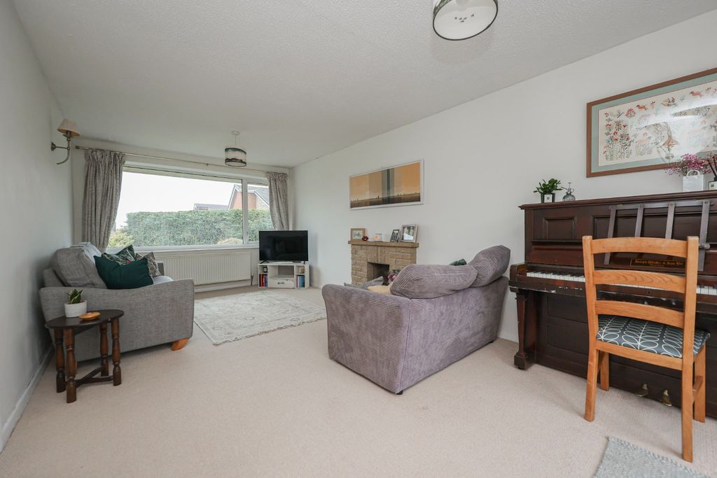 Property photo 2 of 15 4711731