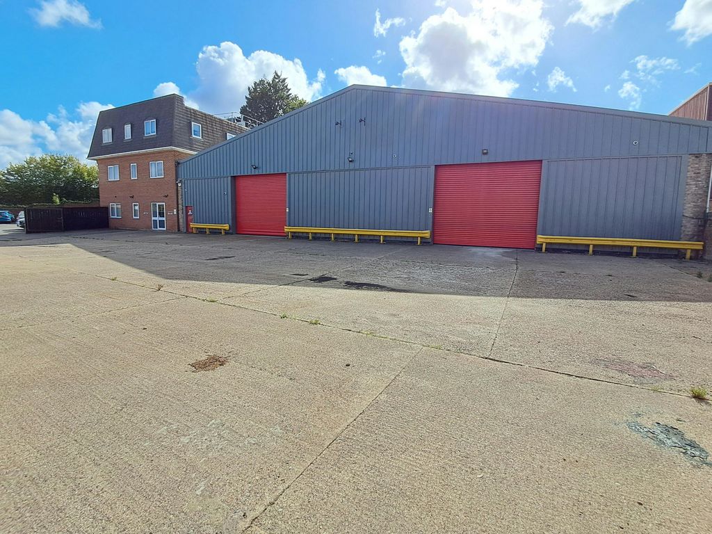 Property photo 2 of 11 1000007791.Jpg