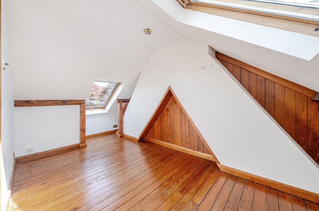 Additional image 9 of 3 bed semi-detached house for saleHaslemere, Surrey GU27