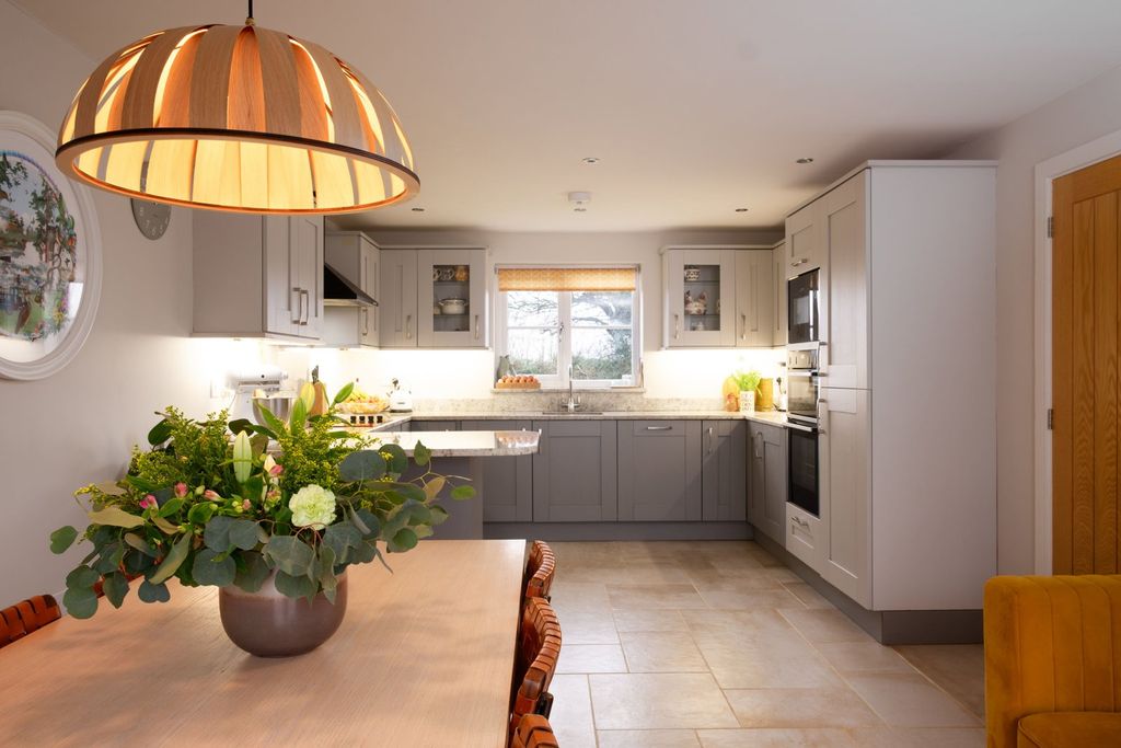 4 bed detached house for saleMalferna View, Hereford, Herefordshire HR2 photo 5
