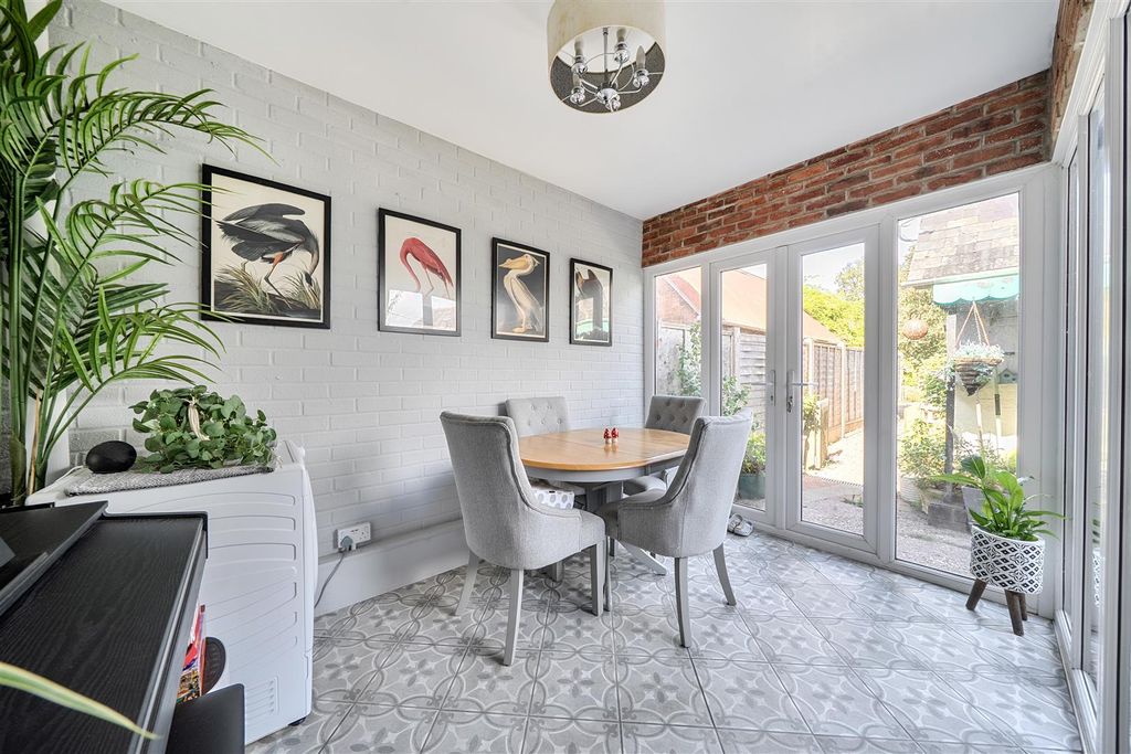 Property photo 2 of 16 Dining Room
