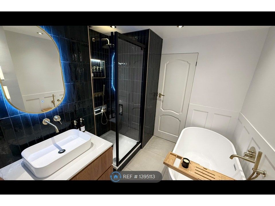 Property photo 3 of 7 Bathroom