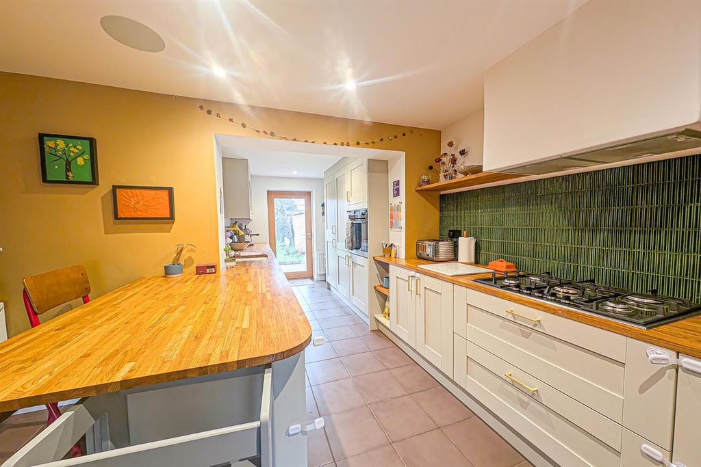 Property photo 3 of 14 Pxl_20260202_120110744.Raw-01 Kit.Jpg