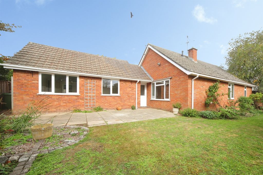 Property photo 2 of 22