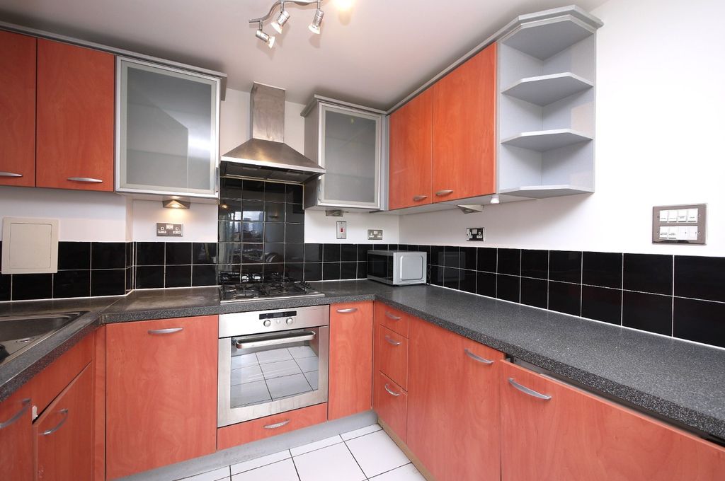 Property photo 2 of 12 4718712