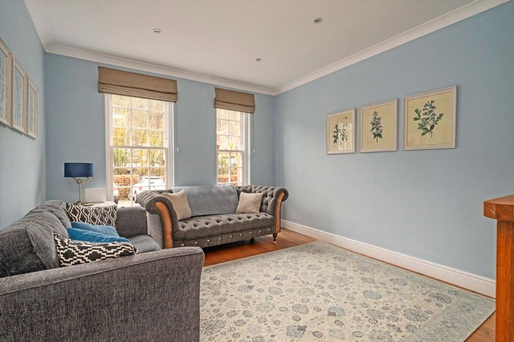 Property photo 3 of 14 Sitting Room