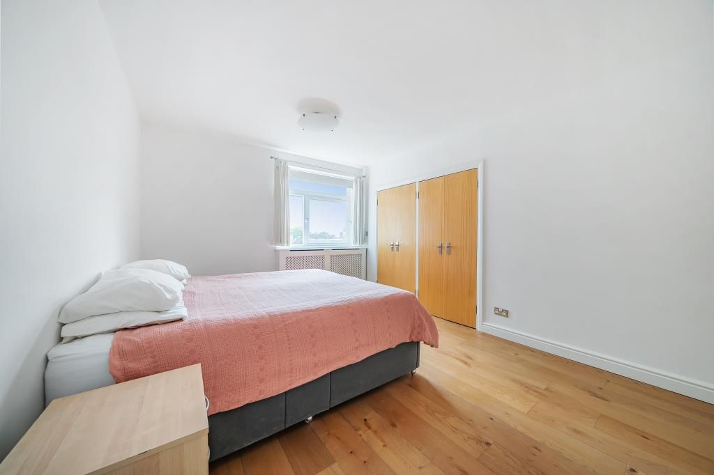 Property photo 2 of 14 Bedroom