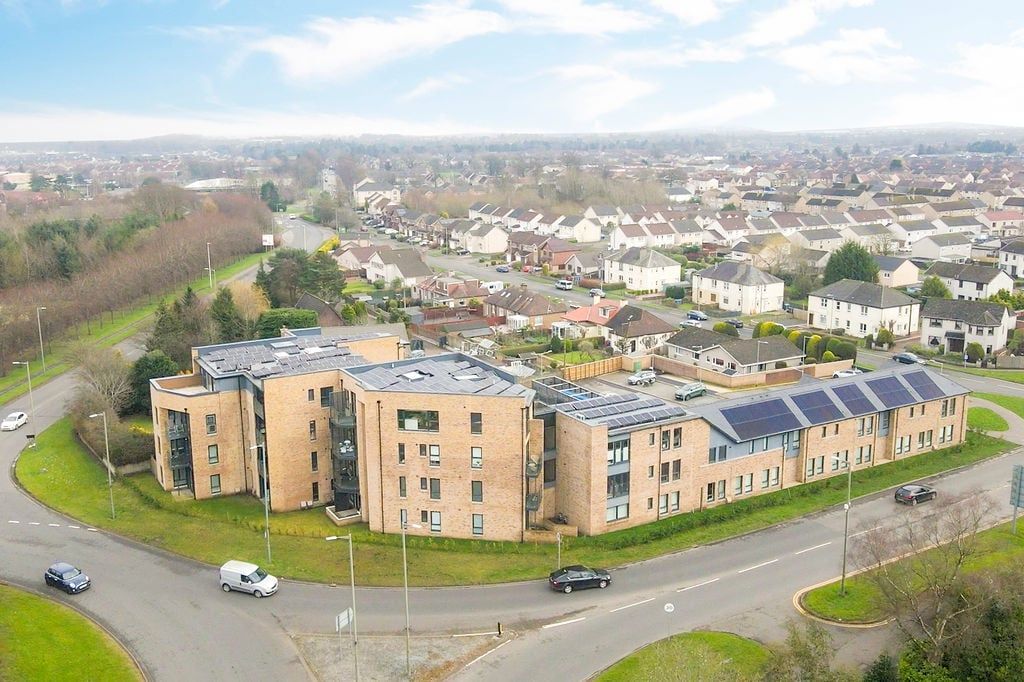 Property photo 2 of 20