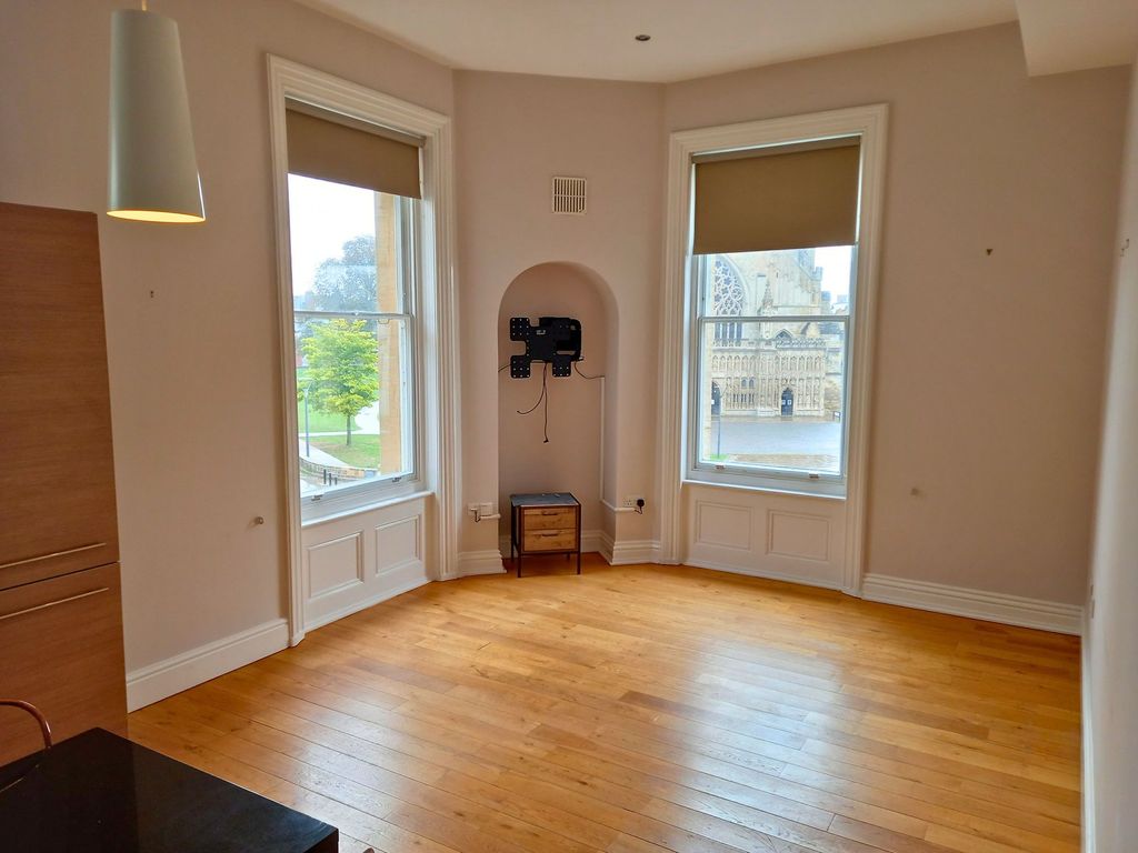 Property photo 2 of 8 Living Space