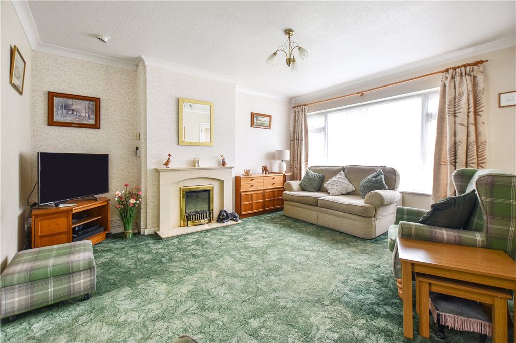 Property photo 2 of 14 Living Room (Pic 2)