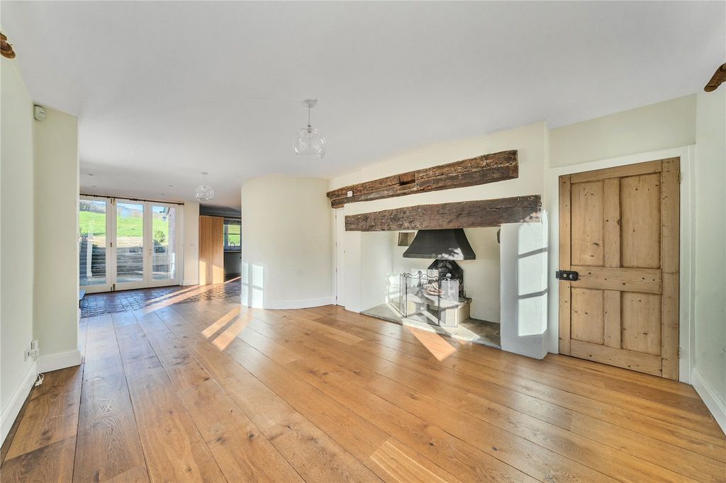 Property photo 2 of 12 Living Room