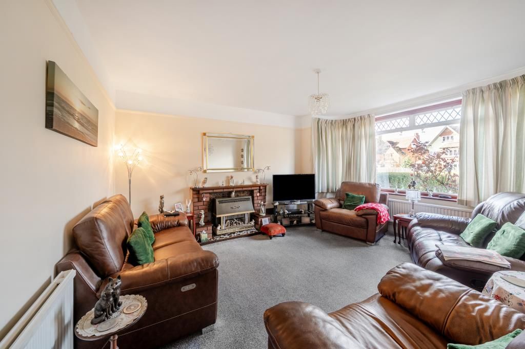 Property photo 2 of 20 Living Room