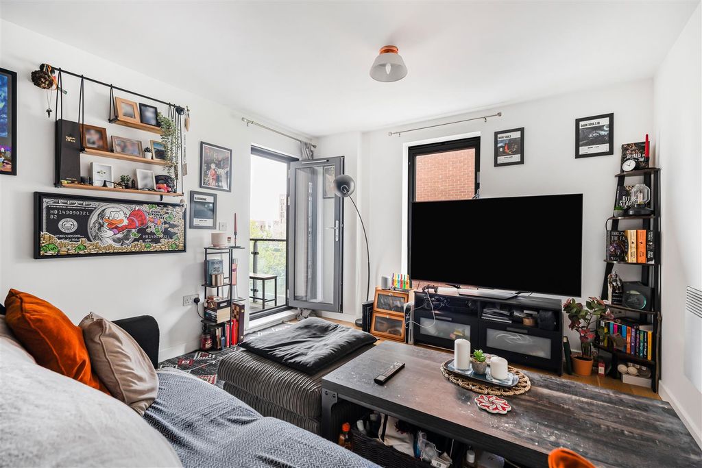 Property photo 2 of 14 2