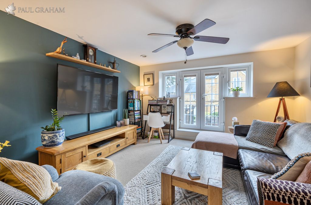 Property photo 2 of 23 9983E658-25Cb-4776-8163-F25Cfd183c90