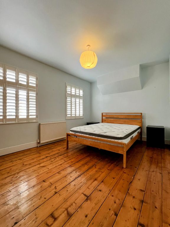 Property photo 3 of 10 Photo 2