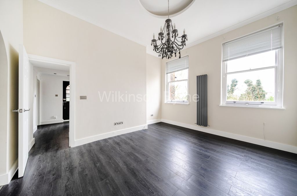 Property photo 1 of 16 Ef966171-9E66-4E94-8898-0d24402Bcdc7