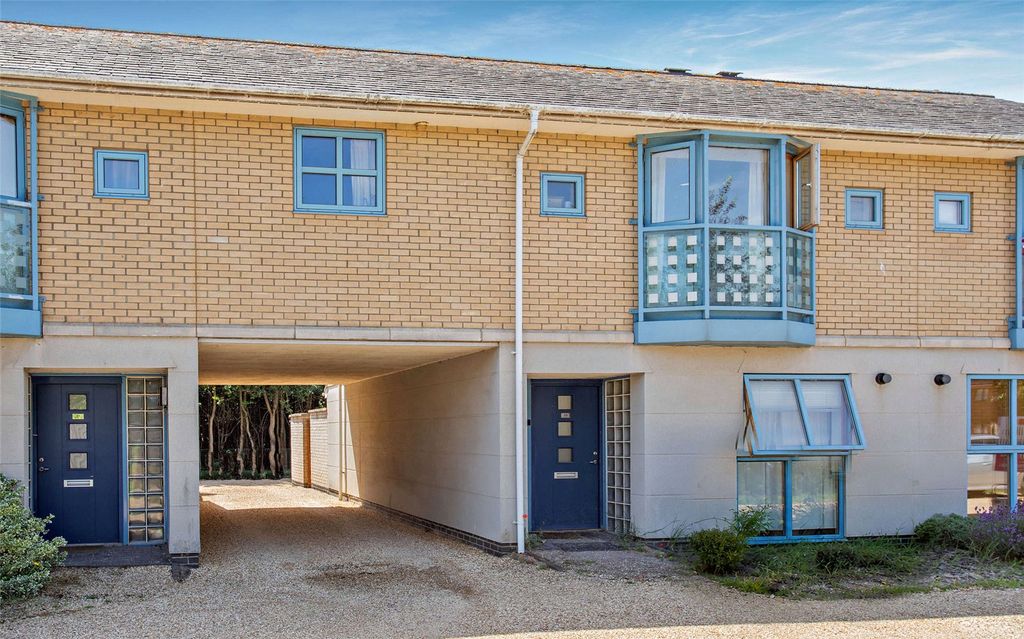 Property photo 1 of 6 Front
