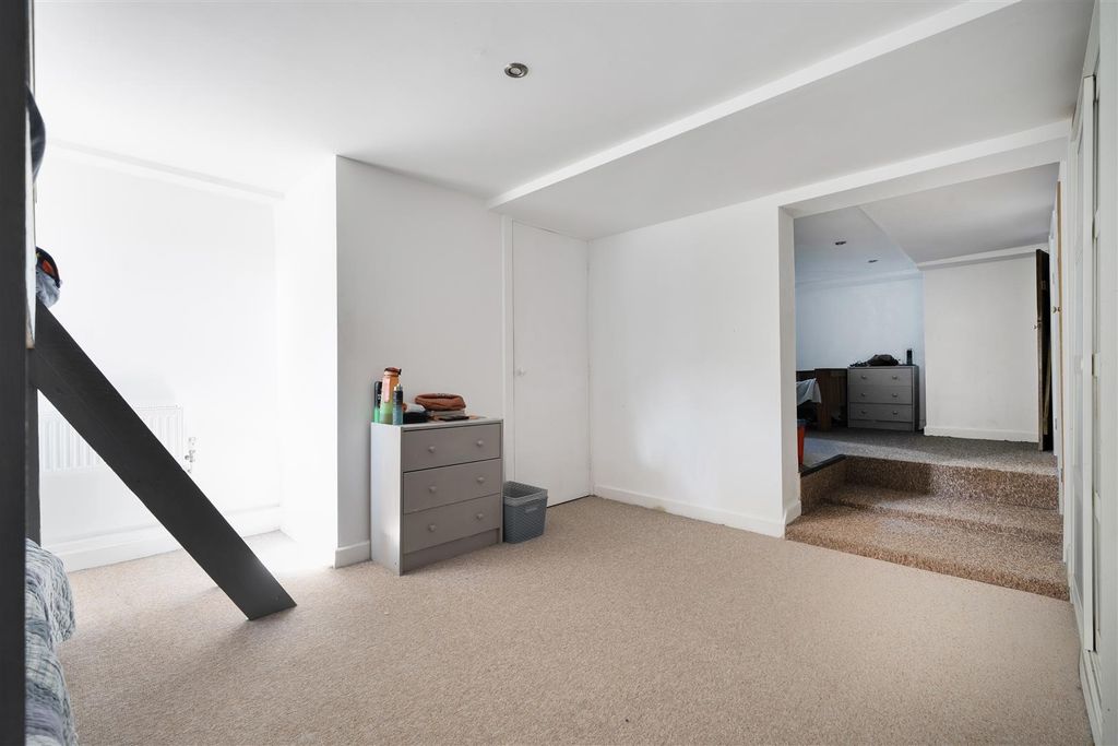 Additional image 11 of 6 bed detached house for saleBohelland Rise, Penryn TR10