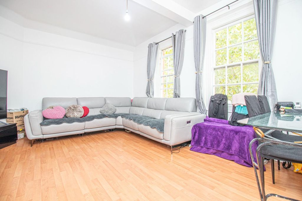 Property photo 2 of 12 B.Jpg