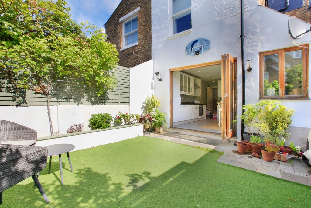 Property photo 3 of 15