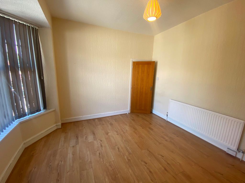 Property photo 3 of 9 Living Room