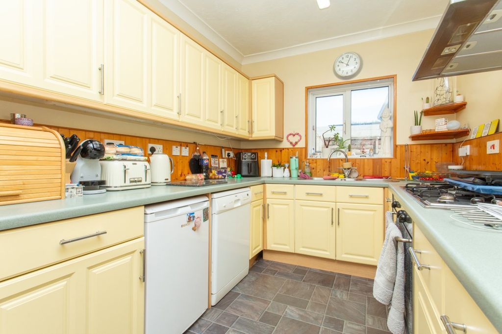 Property photo 3 of 16 Picture 3