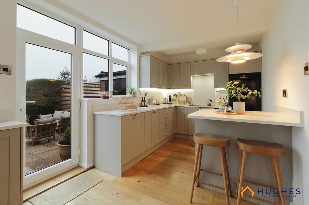 Property photo 3 of 38