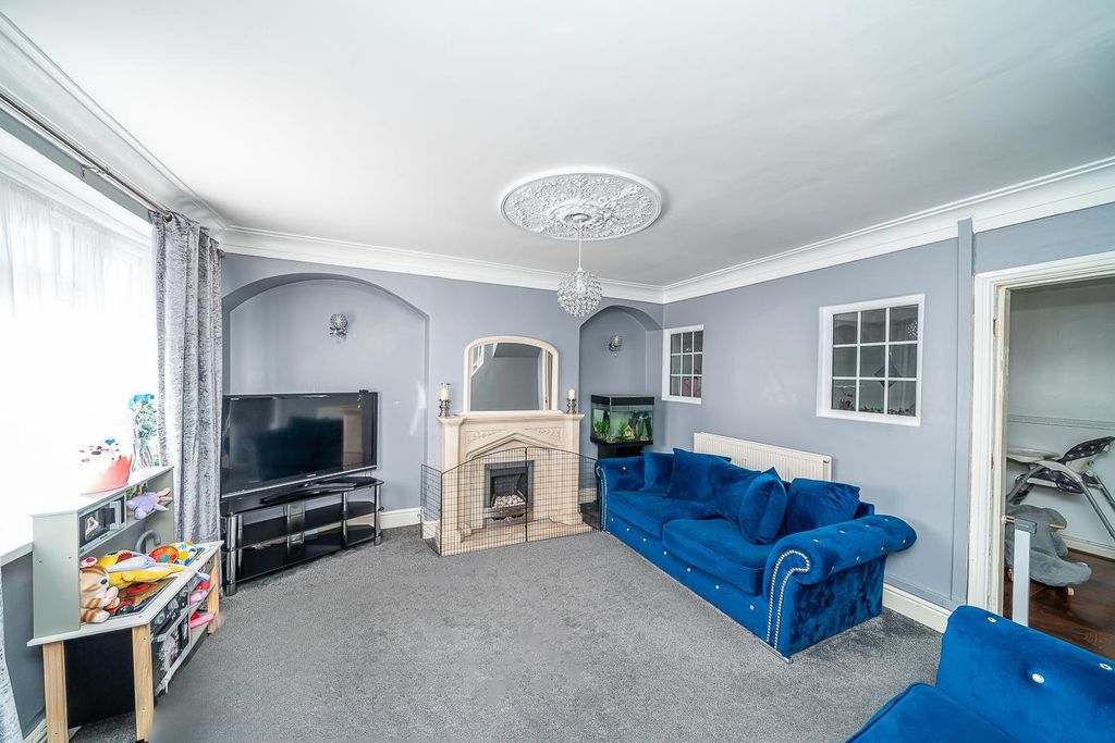 Property photo 3 of 29 Webbs-1.Jpg