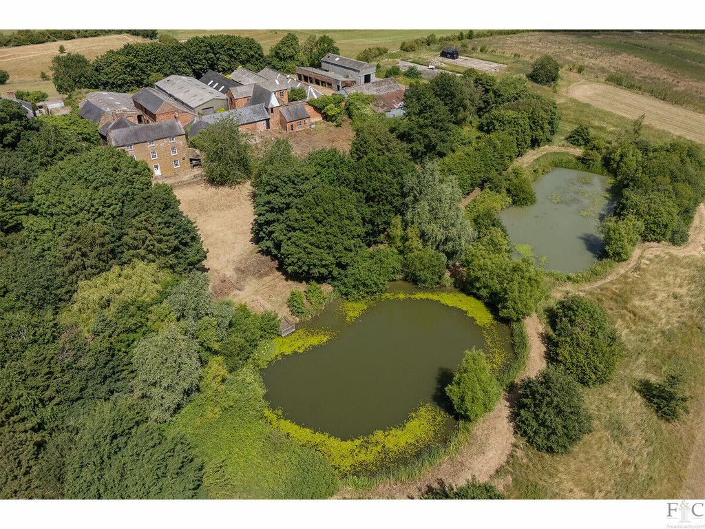 Property photo 2 of 11