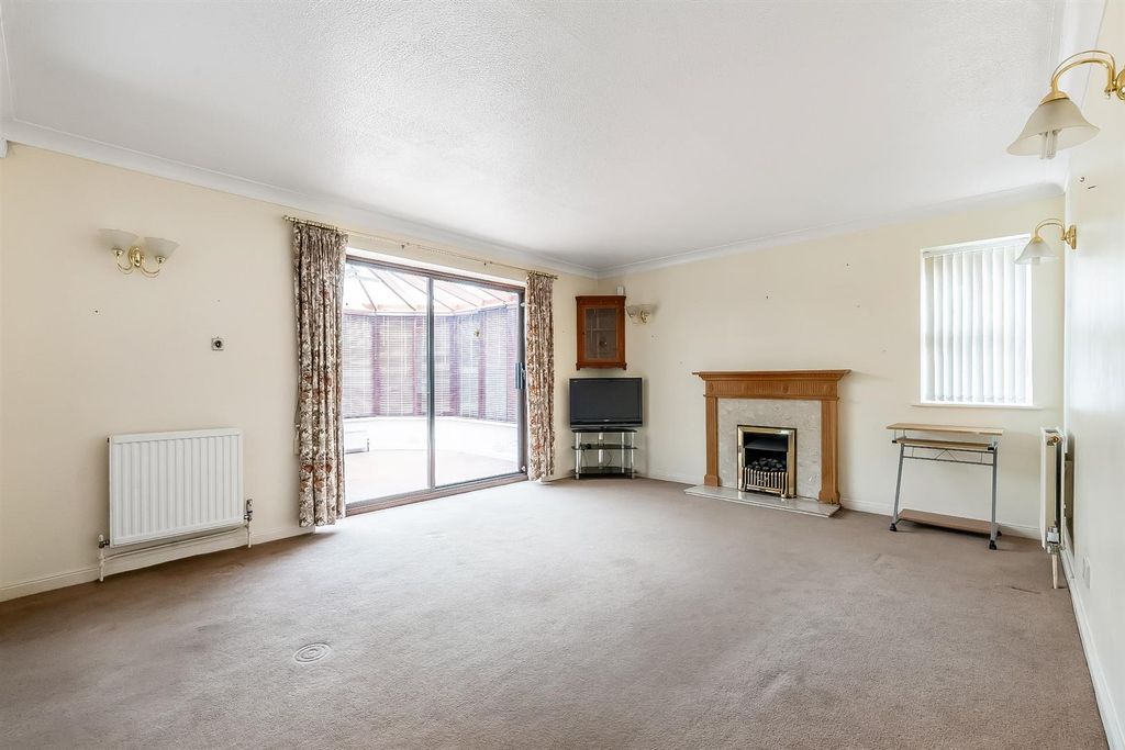 Property photo 3 of 14 .Ashwood-Park-4.Jpg