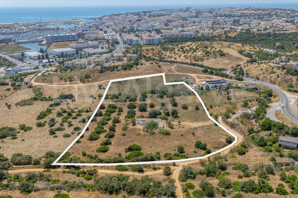 Property photo 1 of 9 New Development | Building Plot For Apartment Blocks At Falfeira For Sale- Lagos