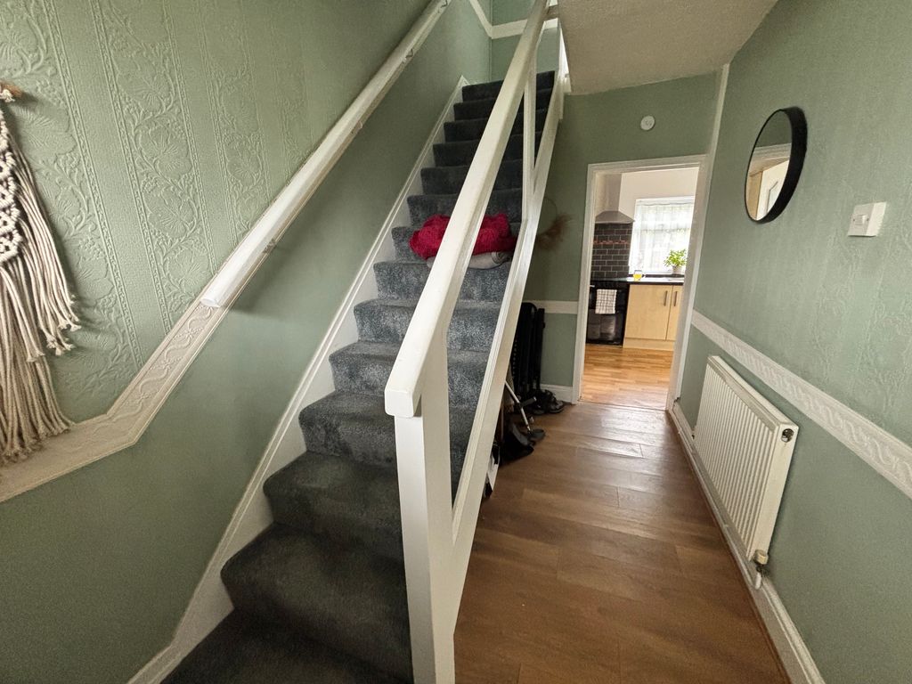 Property photo 2 of 29