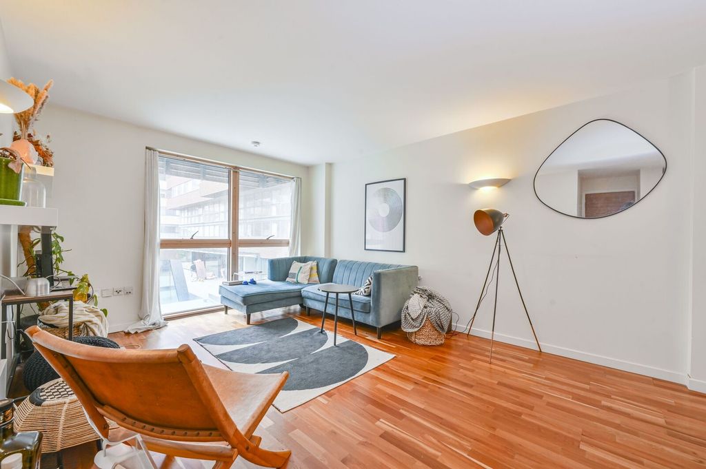 Property photo 1 of 11